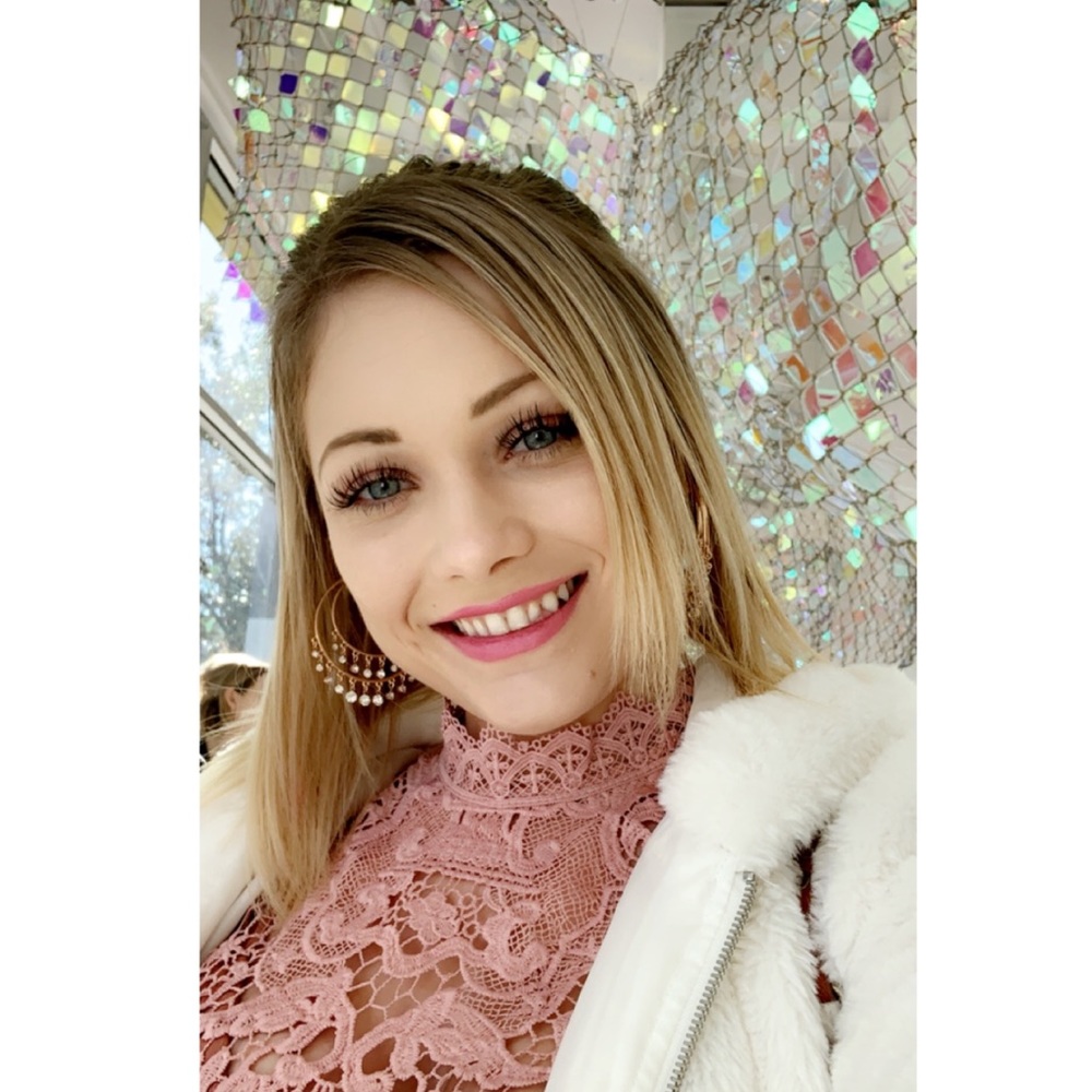 Meet your Posher, Jessica